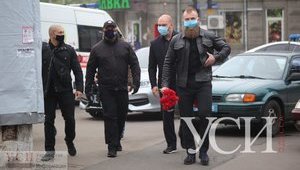 "Слуги народу" Дмитрук і Леонов прийшли пом'янути загиблих сепаратистів в Одесі. ФОТО