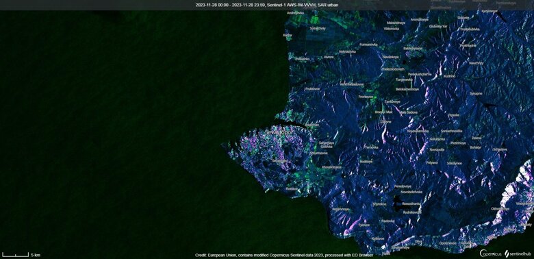 Росіяни дуже щільно прикрили Севастопольську бухту РЕБом для захисту від атак України. Це видно навіть з космосу 03 Росіяни дуже щільно прикрили Севастопольську бухту РЕБом для захисту від атак України. Це видно навіть з космосу 03