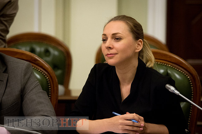 В Раде проходит первое заседание подготовительной депутатской группы 13