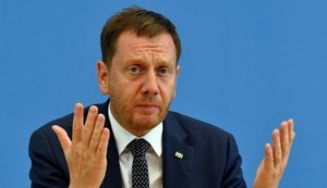 Кречмер: потрібна дипломатія, а не війна