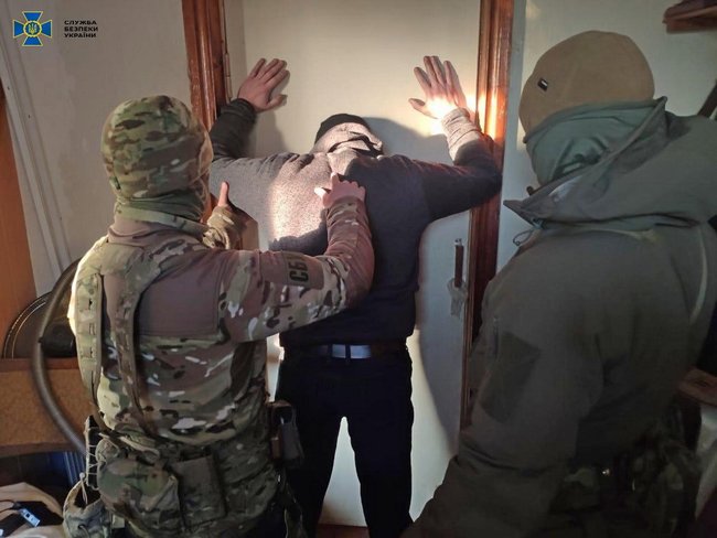В Харькове блокировано подпольное изготовление боевых пистолетов, - СБУ 02