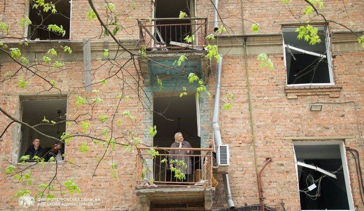 Россияне более 20 часов волнами атаковали Днепр: 6 человек погибли, 47 – ранены, двое – в тяжелом состоянии. ФОТОРЕПОРТАЖ