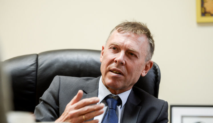 Дивуюся тим, хто йде працювати в Кабмін. Ці міністри – "хлопчики для биття", на яких списують падіння рейтингу, - нардеп "Батьківщини" Соболєв
