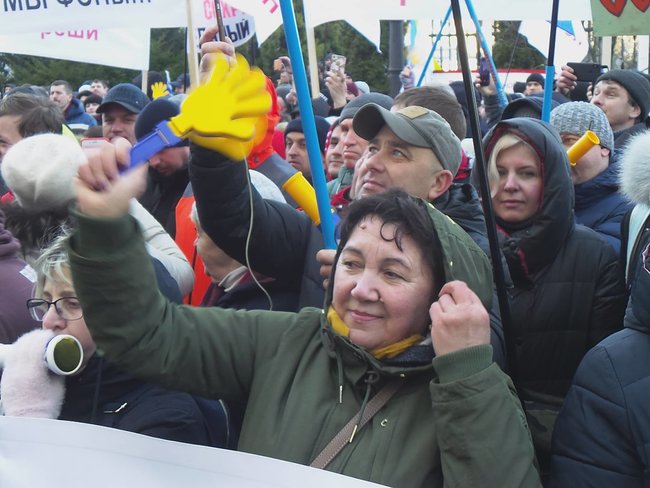 Служи народу, Нам не pohuy та Заї...ало!: Під ОП відбувається мітинг проти фіскалізації ФОПів 27 Служи народу, Нам не pohuy та Заї...ало!: Під ОП відбувається мітинг проти фіскалізації ФОПів 27
