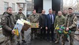 Операционные столы, медоборудование и вещи для пациентов: Латвия передала на Донбасс очередную партию гумпомощи. ФОТОрепортаж