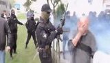 Белорусы скандируют милиции Лукашенко: "Фа-шис-ты! "Фа-шис-ты! "Фа-шис-ты!". ВИДЕО