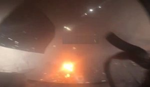 Двоє окупантів ховаються у гаражі, чекаючи на удар українського дрона: "Нам п#зда!". ВIДЕО