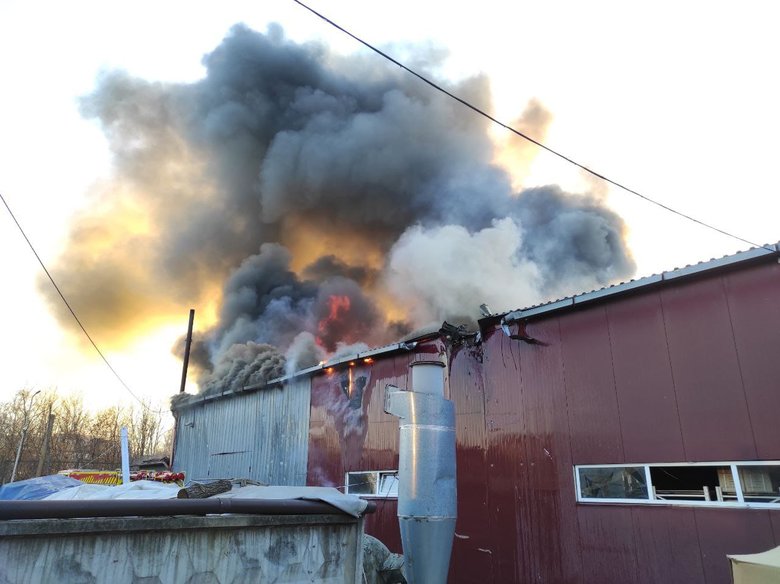 Two people died when Russian shells hit Kyivs Sviatoshynskyi district 01