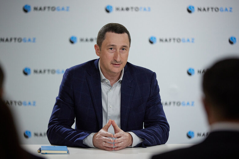 Чому говорять про повернення схем Януковича в Нафтогаз, а американці не дають грошей 01