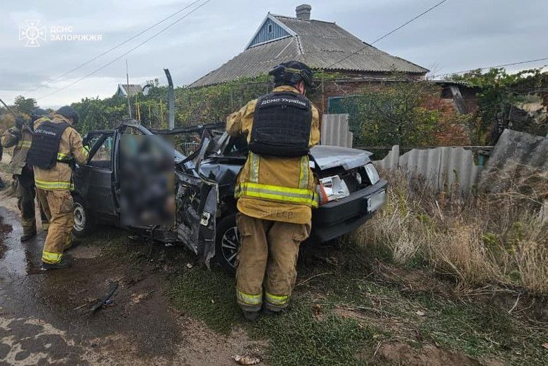Двоє людей загинуло у Преображенці. РФ атакувала дроном авто