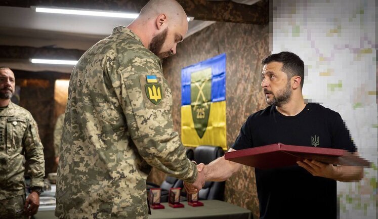 Zelenskyy visits 225th Separate Assault Regiment in Sumy region: unit may become separate brigade. PHOTOS