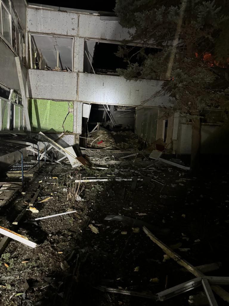 Occupants attacked Kurakhove with missiles: kindergarten, school were destroyed, high-rise buildings were damaged 07