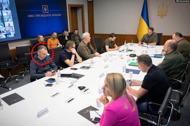 Фітнес-подруга голови Дніпропетровської ОВА Різніченка отримала 2,3 млрд на ремонт доріг в області 12