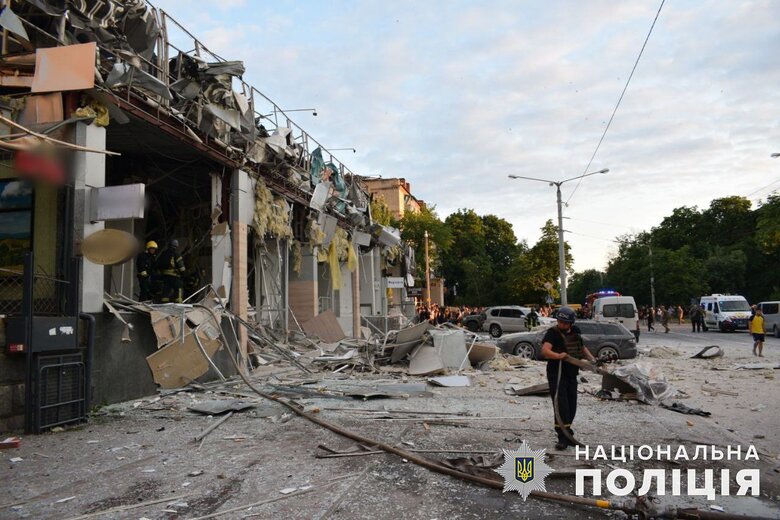 Внаслідок обстрілу Краматорська загинуло четверо людей, у тому числі 17-річна дівчина 05