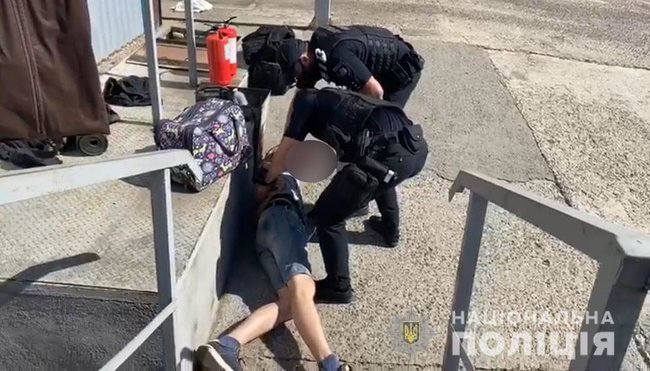 Попытка рейдерства на Николаевщине, полиция задержала 30 человек 03