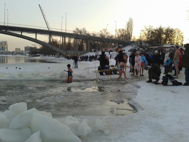 крещение купание
