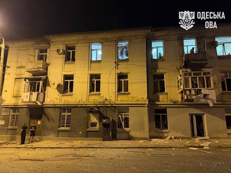 Росія вдарила ракетами по Одесі та Одеському району: двоє загиблих, 10 постраждалих, зруйновано СТО
