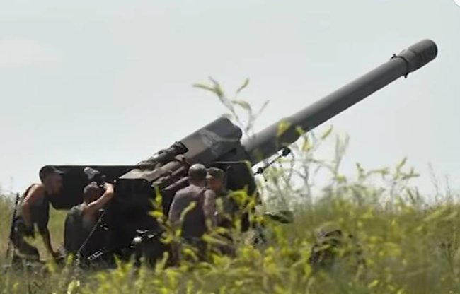 Ukraines Ground Forces commander: Military presence along Azov Sea coast bolstered in response to Russias aggressive behavior 09