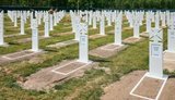 Могили на меморіальному кладовищі відновили після негоди