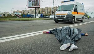 Жуткое ДТП в Киеве: джип насмерть сбил велосипедиста, тело отбросило на 100 метров. ФОТОрепортаж