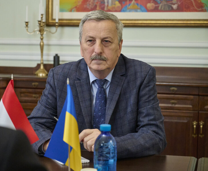 Україна викликала посла Угорщини через заяви влади