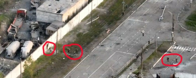 Occupiers are trying to break into Azovstal under cover of shelling, Andriushchenko 02