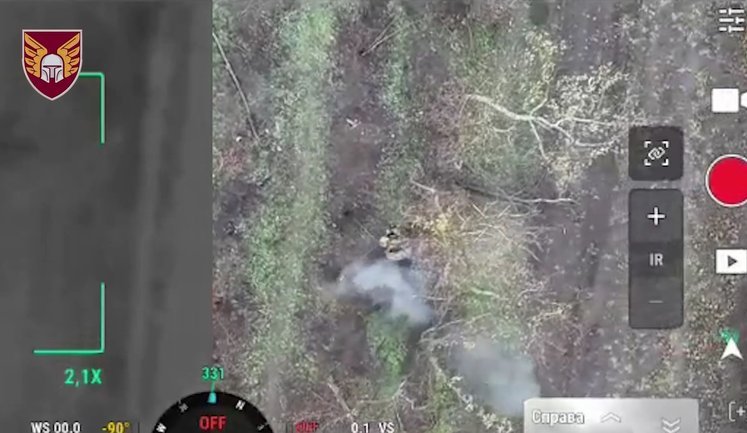 Український дрон підірвав наземного робота окупантів разом з укриттям. ВIДЕО