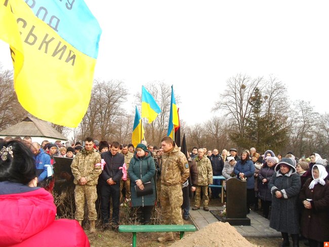 Загиблого на Донбасі воїна Сергія Данілейченка провели в останню путь у Черкаській області 07
