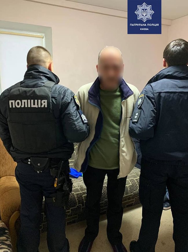 Житель Соломянки стріляв по перехожих із балкона 02