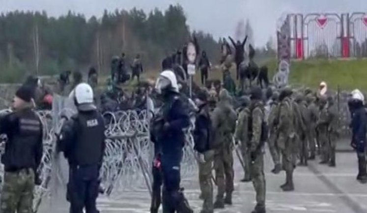 Близько 150-200 мігрантів прорвалися до Польщі з Білорусі. ВIДЕО