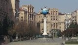 Київ на карантині: безлюдні Хрещатик, Майдан і Контрактова площа. ФОТОрепортаж