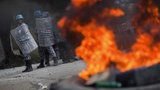 Гаити: Ненависть к Президенту вывела людей на баррикады. ФОТОрепортаж