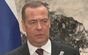 РФ готова до перемовин: Медведєв назвав умову