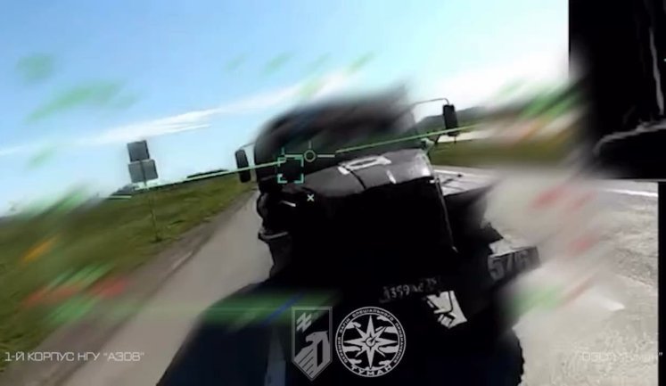 Дрони "Hornet" загону "Туман" 1-го корпусу НГУ "Азов" знищили 15 одиниць ворожої техніки на Донецькій окружній дорозі. ВIДЕО