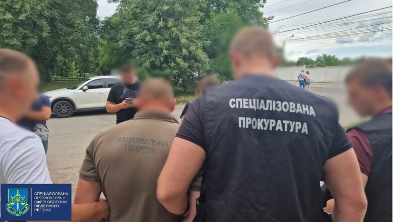 Company commander was detained in Vinnytsia region while receiving bribe of UAH 56,000 from subordinate, prosecutor’s office 01