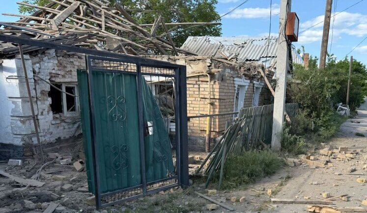 Россияне атаковали Днепропетровщину артиллерией и FPV-дронами: разрушено предприятие и 4 частных дома. ФОТОРЕПОРТАЖ