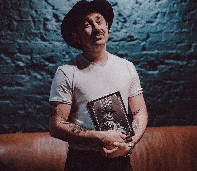 Музикант та офіцер ЗСУ Саша Буль: Ми можемо довго сратися про Схід і Захід, але коли припече, ми, як мурахи, зібралися - і російські колони палали від Сумщини і до Чорного моря… 09 Музикант та офіцер ЗСУ Саша Буль: Ми можемо довго сратися про Схід і Захід, але коли припече, ми, як мурахи, зібралися - і російські колони палали від Сумщини і до Чорного моря… 09