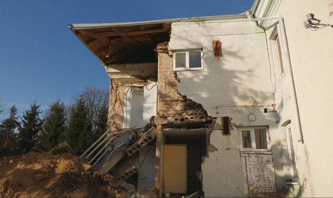 Стіна психоневрологічного інтернату впала на Волині 02