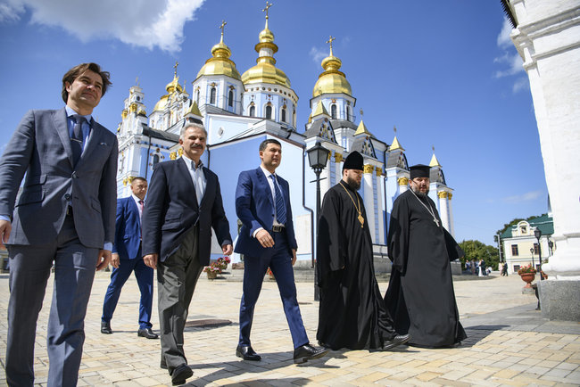 Правительство передало в пользование ПЦУ помещение в центре столицы 06