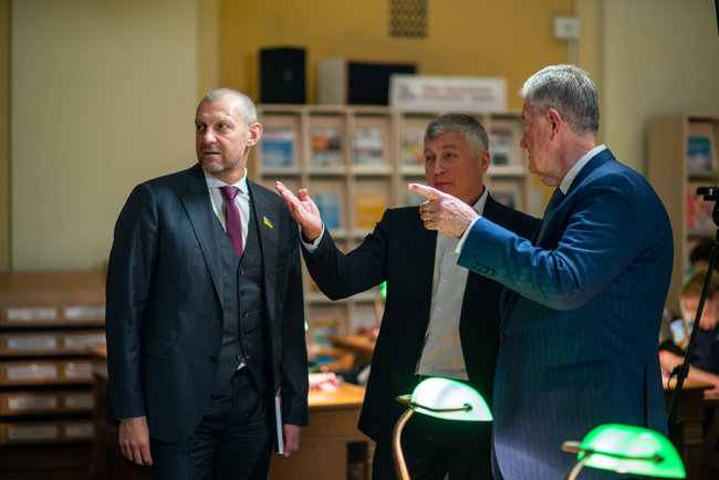 Презентація книги екс-заступника директора ЦРУ з операцій Девайна Вдале полювання відбулася в Києві 02