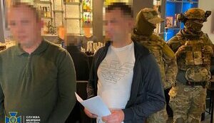 Задержан чиновник БЭБ и местный депутат, которые "крышевали" нелегальный сбыт подакцизных товаров на Закарпатье, - СБУ. ФОТО