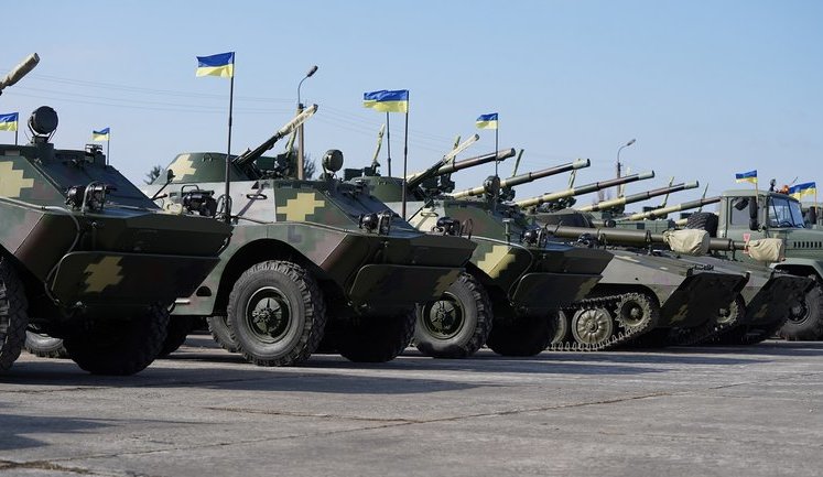 Poroshenko handed over 420 additional items of military equipment and armament to Ukraine Army. PHOTO