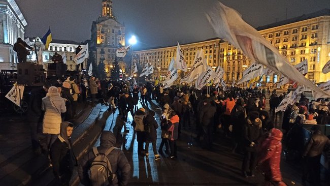Правоохоронці демонтували більшість наметів ФОПів-протестувальників на Майдані Незалежності (оновлено) 19