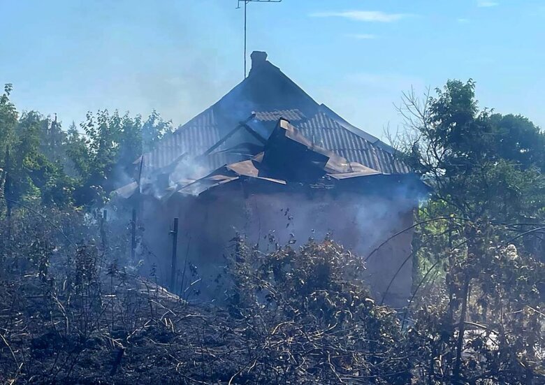 Загарбники били по Нікопольщині з артилерії та атакували дронами