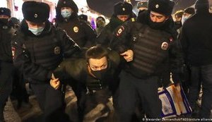 Путин подписал закон, увеличивающий в 4 раза штрафы за неповиновение силовикам