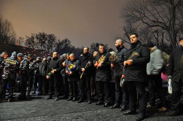 Националисты провели в Киеве акцию памяти жертв Голодомора 04