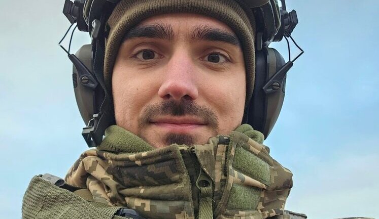 "Конкурентів нашому літаку мало. 50 кілометрів глибини - і ти можеш вражати штаби ворожих рот, батальйонів, якщо не полків", - аеророзвідник Віталій Уманець (екіпаж "Автомайдан")