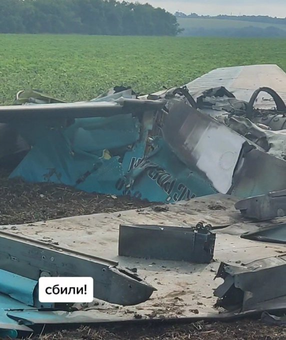 Росіяни збили власний винищувач Су-34 над окупованим Алчевськом 02