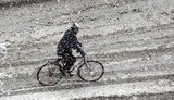 В Киеве дороги превратились в сплошной каток. Зафиксированы десятки ДТП. ВИДЕО.