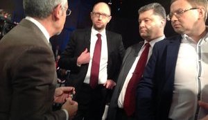 Сорван эфир Шустер LIVE - неизвестные не пускали оппозиционных депутатов. ФОТОрепортаж (обновлено)